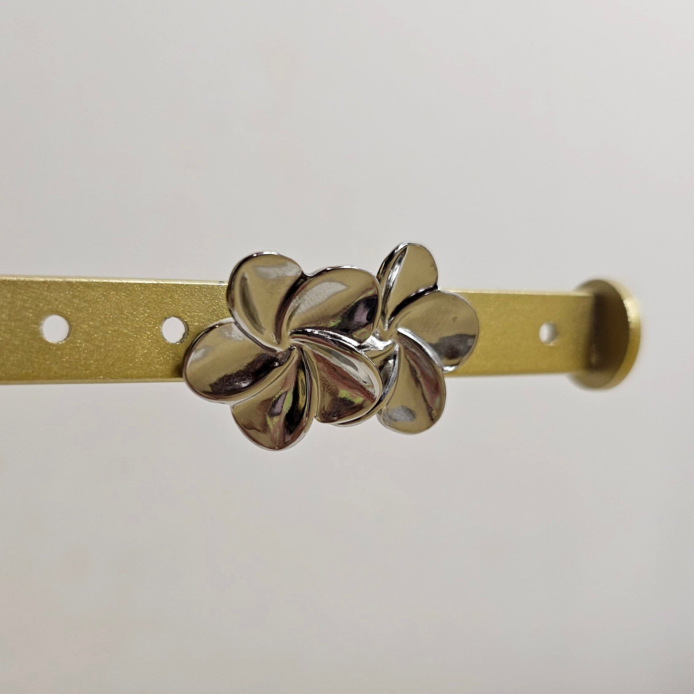 Jarilla Studs