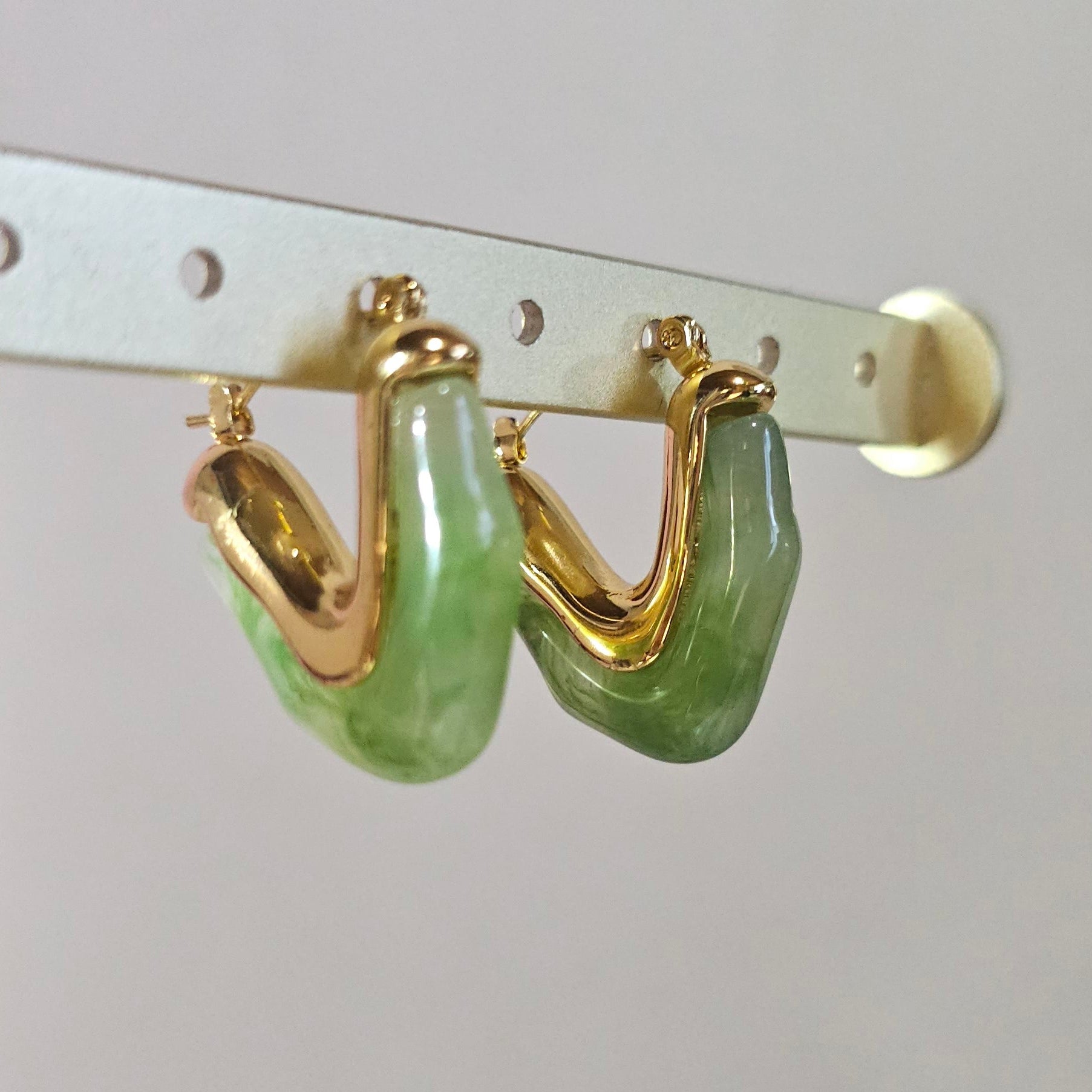 Nidia Hoops