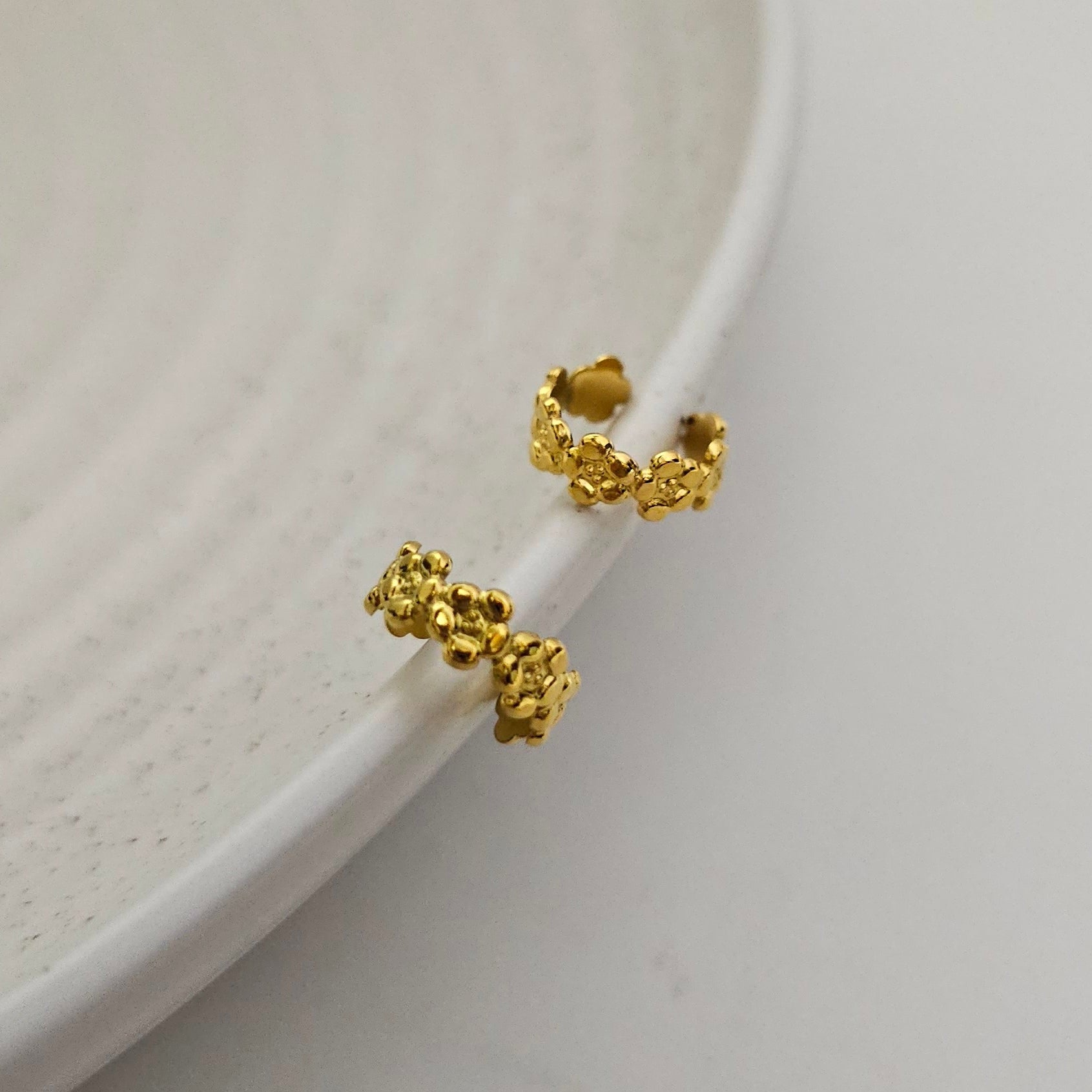 Floria Earcuff