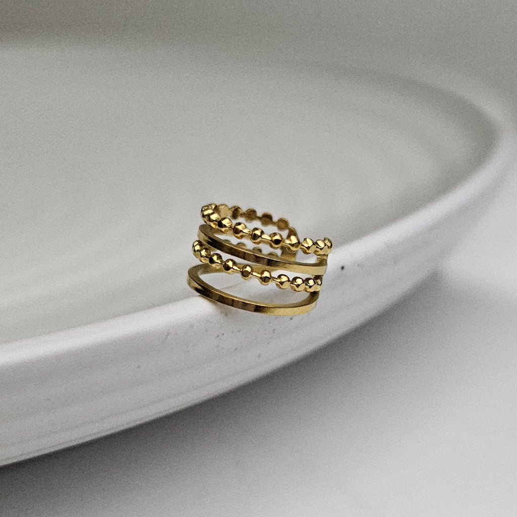 Kari Earcuff