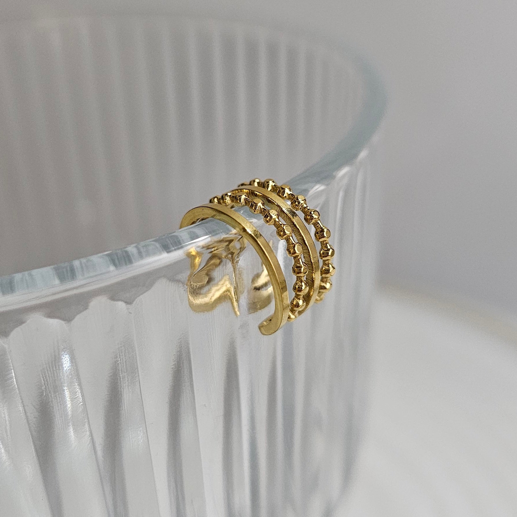 Kari Earcuff