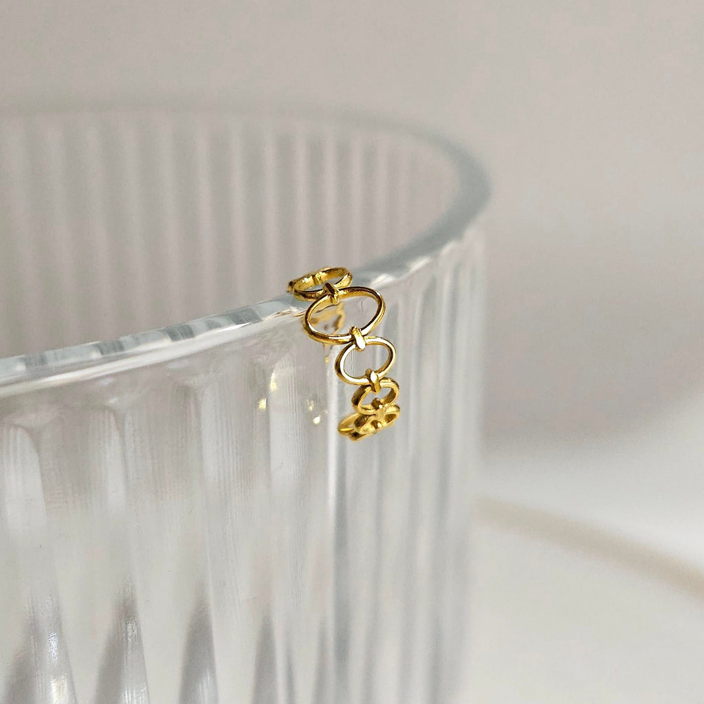 Bubbles Earcuff