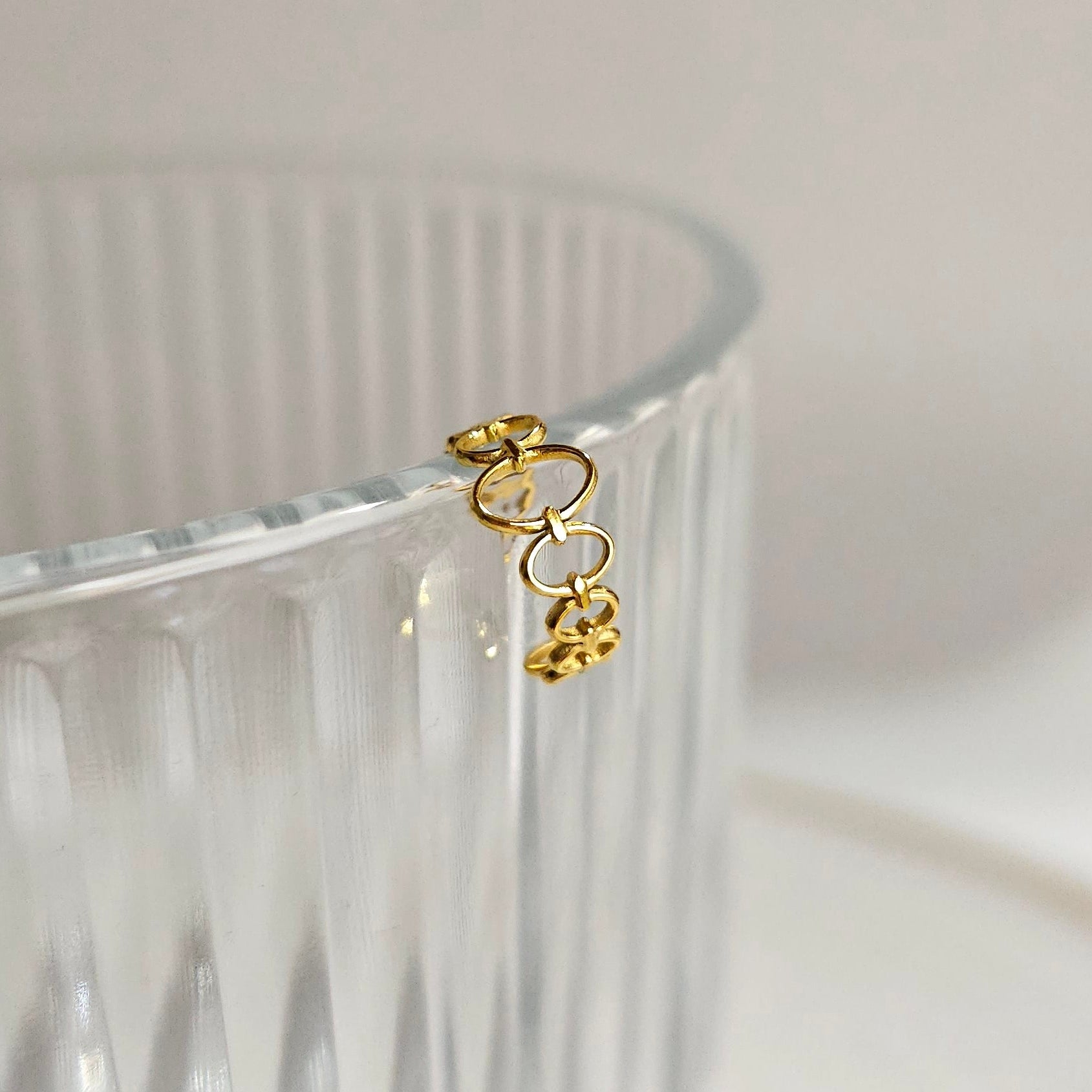 Bubbles Earcuff