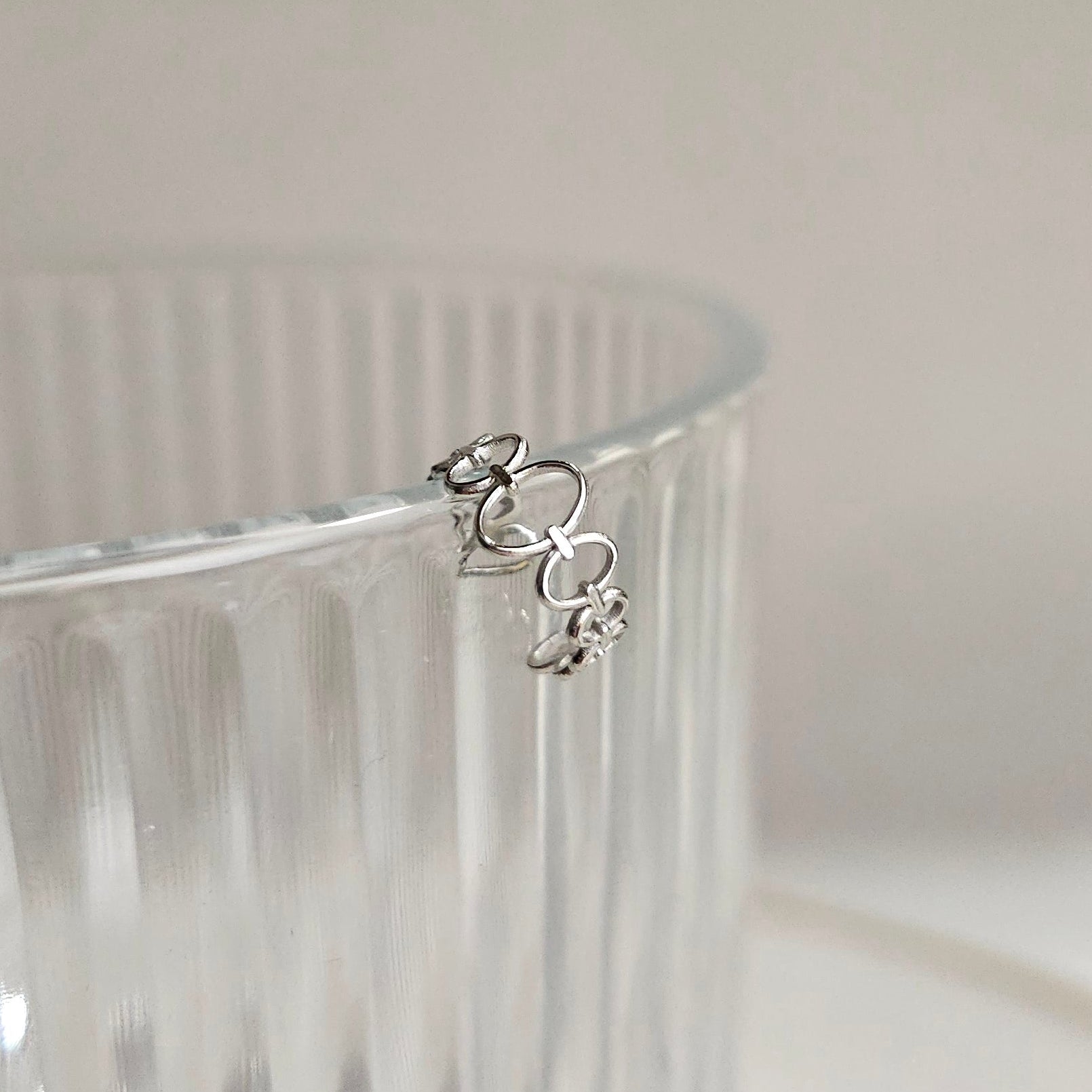 Bubbles Earcuff