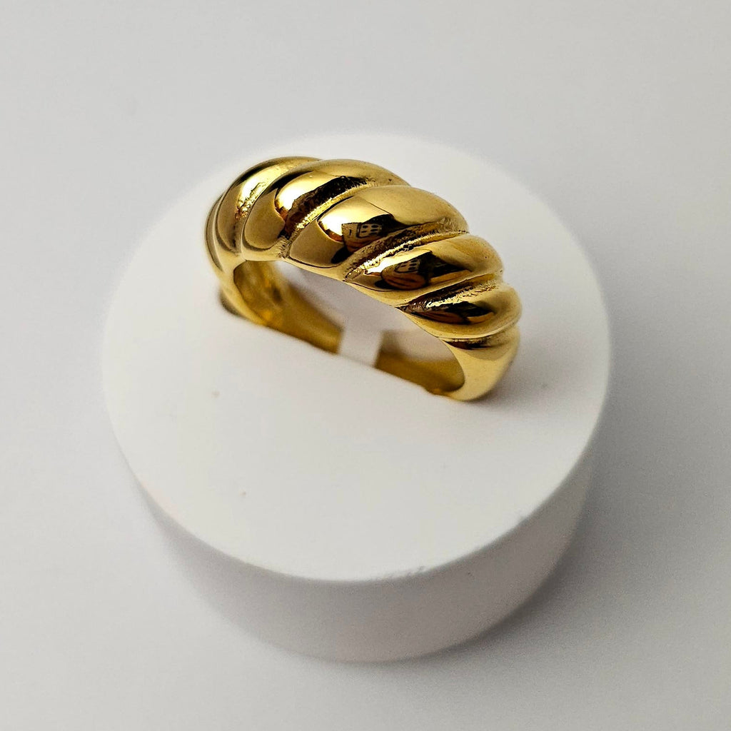 Croissant Ring